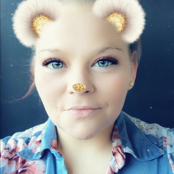 Meet your Posher, Lindy - Picture 1 of 1